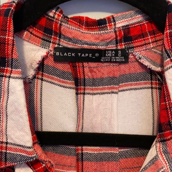 Short sleeved plaid button up blouse - Picture 4 of 5